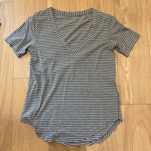 LULULEMON Love tee V Neck